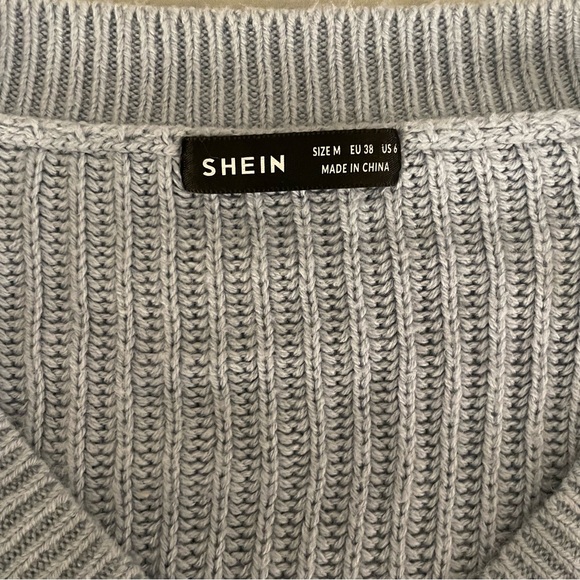 SHEIN Women’s Cropped Button Up Knit Cardigan - Picture 7 of 7